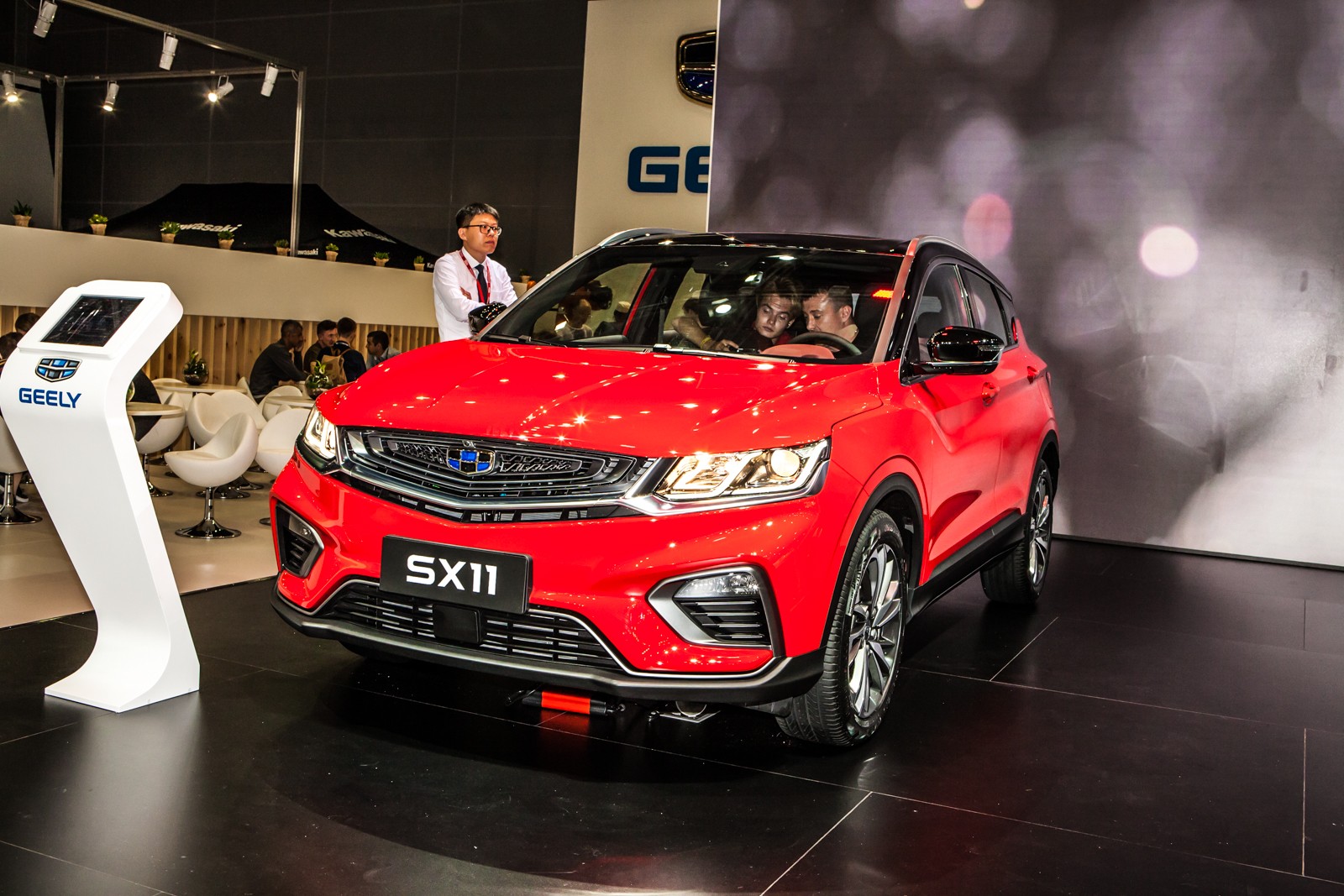 Субкомпактные Volvo будут строить на китайской платформе от Geely